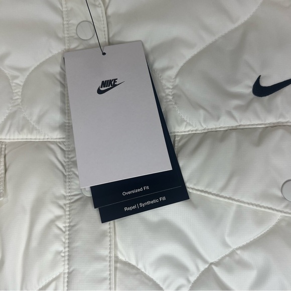 Nike Sportswear Essential Women's Quilted Trench - Picture 4 of 8